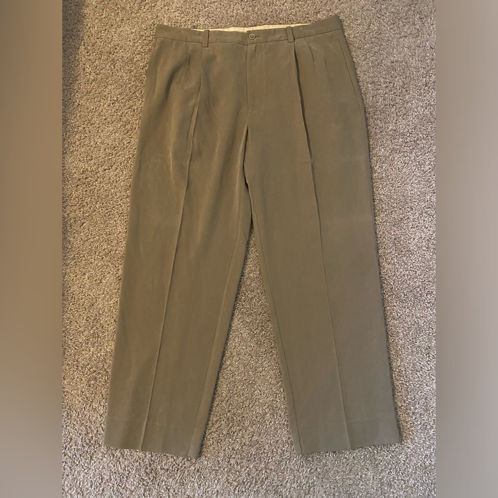 TOMMY BAHAMA  Tan Chinos Comfortable Fit 38